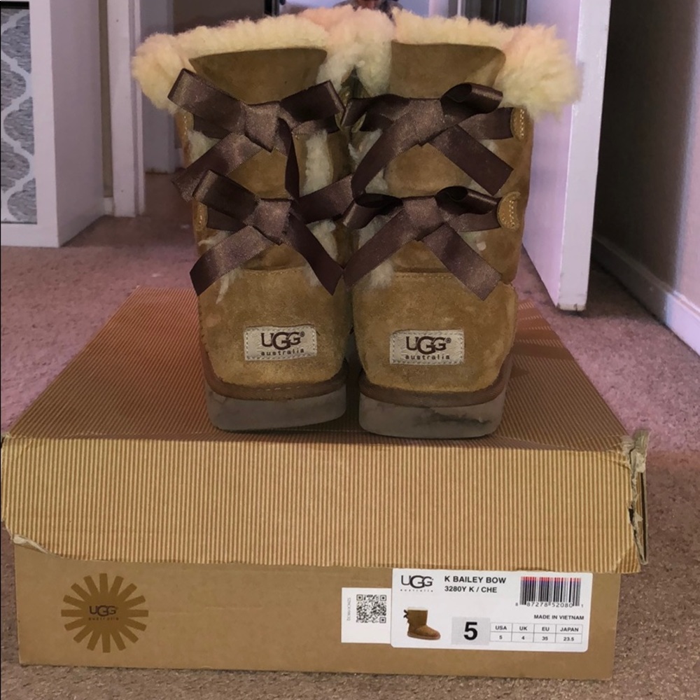 Bailey Bow Chestnut Ugg Boots
